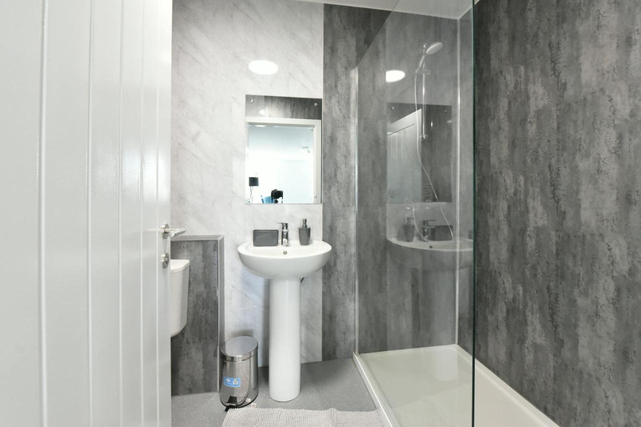 Aparthotel The Breath Taking Cube Pontefract Exteriér fotografie